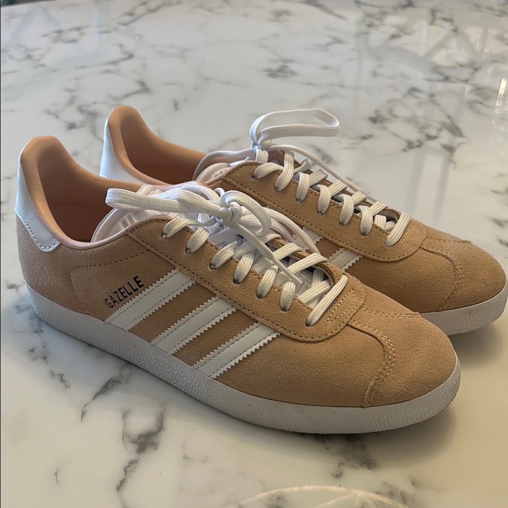Adidas Gazelle blush Suede Sneakers